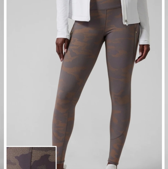 Athleta Rainier Reflective High Waist Athleasure Leggings Travel Outdoor Size 3X - Picture 2 of 8